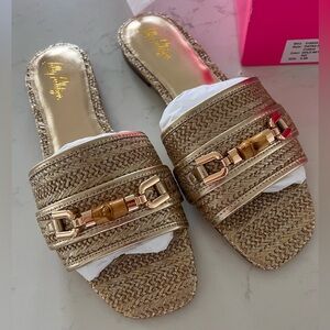 NWT. Lilly Pulitzer Dayna Sandal. Gold Metallic Size 8.5